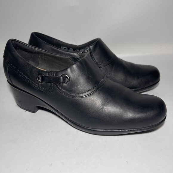 Women’s Clark’s Black Booties with Side Zipper - Style 26102622 - Size 8.5 - Picture 3 of 10